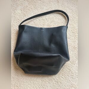 Black Bucket Tote • Minimalist Quiet Luxury